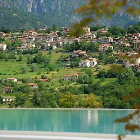 Hébergement de vacances Casa Del Borgo Il Picchio Tremosine